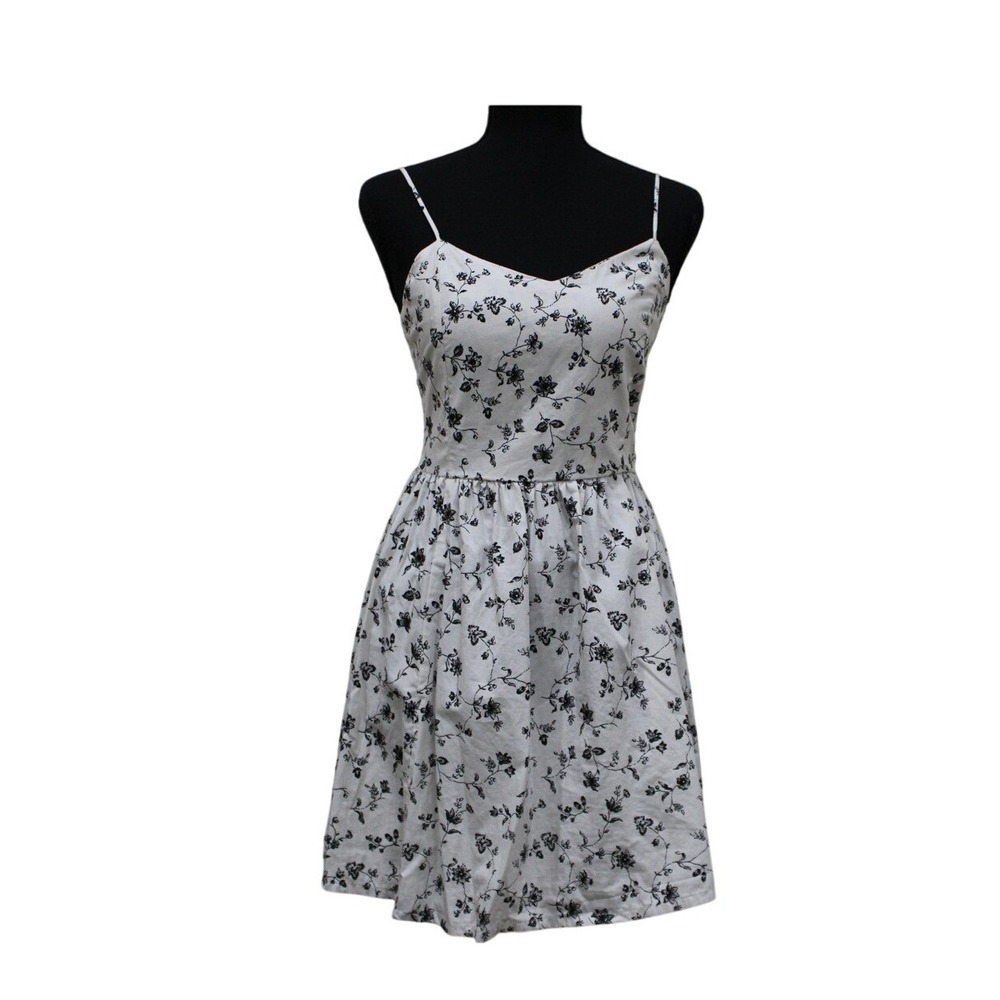 H&M‎ Floral Sundress Women XS White Black Excellent Smocked Cotton Mini Dress